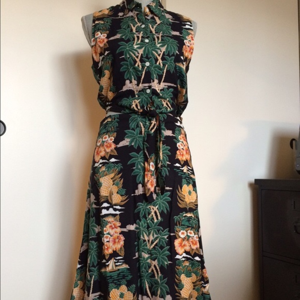 Philosophy tropical matching skirt set